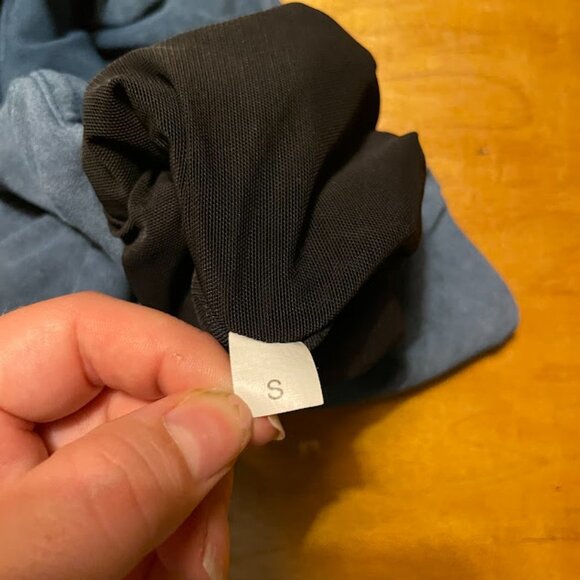 Athleta Blue Acid Washed Cropped Leggings - Picture 5 of 7